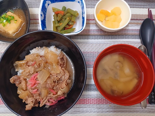 2024.12.11牛丼.jpg