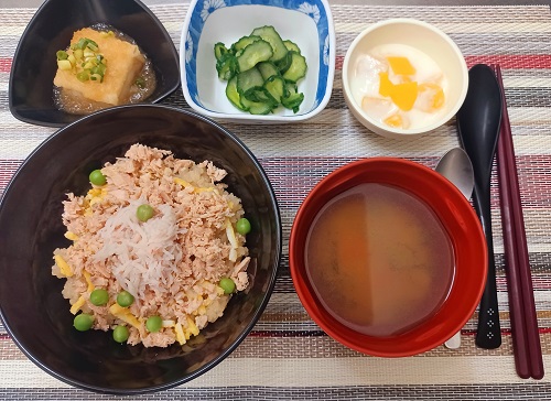 2024.7.1釜めし丼.jpg